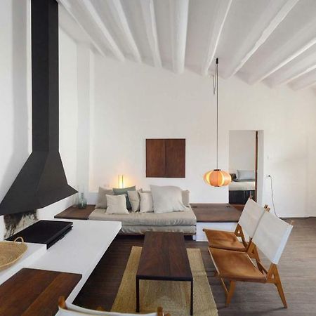 Cozy Townhouse in Cadaqués by Coderch Milá - Villa Kültér fotó