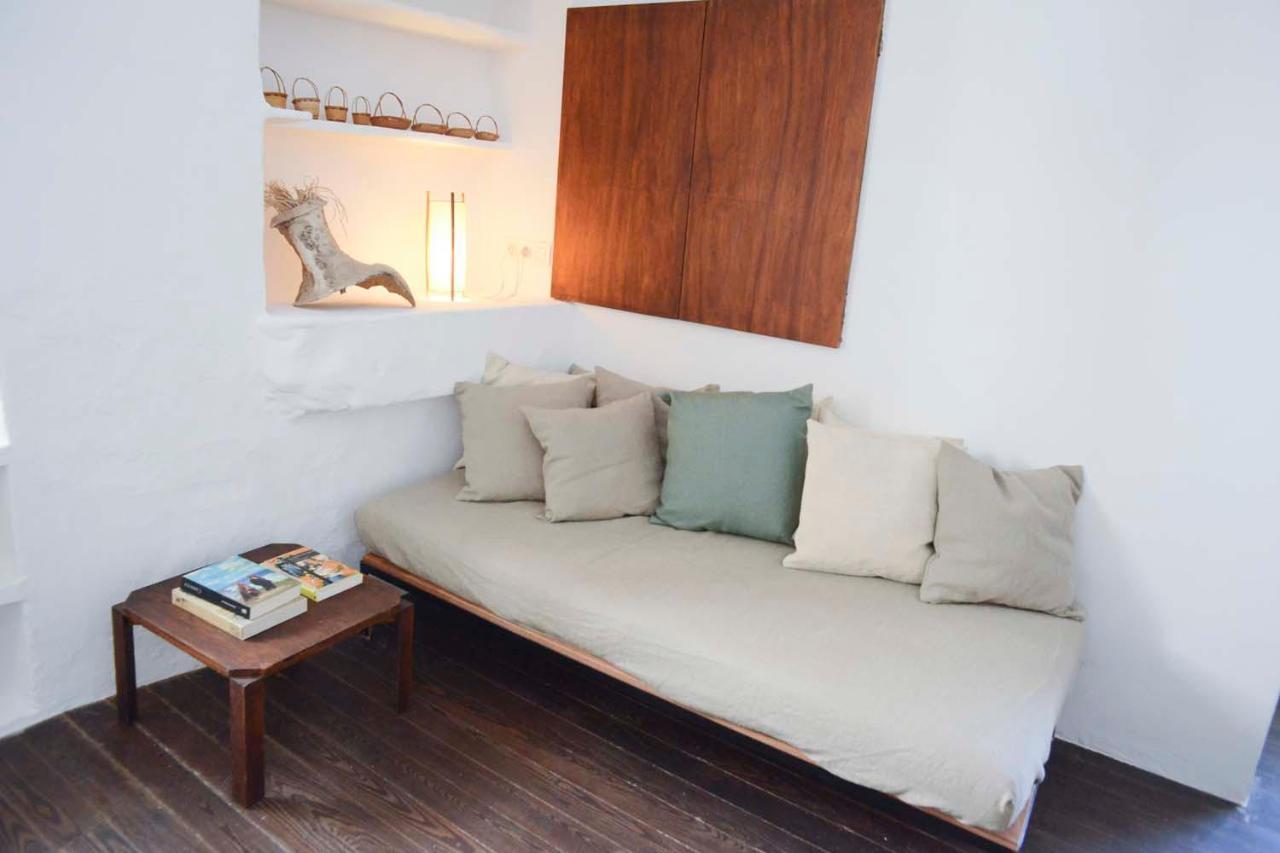 Cozy Townhouse in Cadaqués by Coderch Milá - Villa Kültér fotó