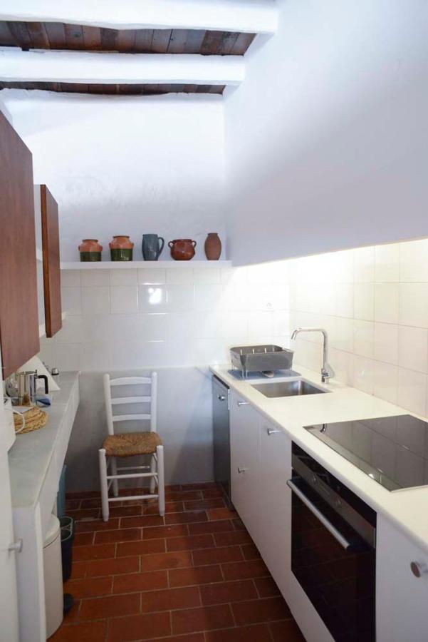 Cozy Townhouse in Cadaqués by Coderch Milá - Villa Kültér fotó